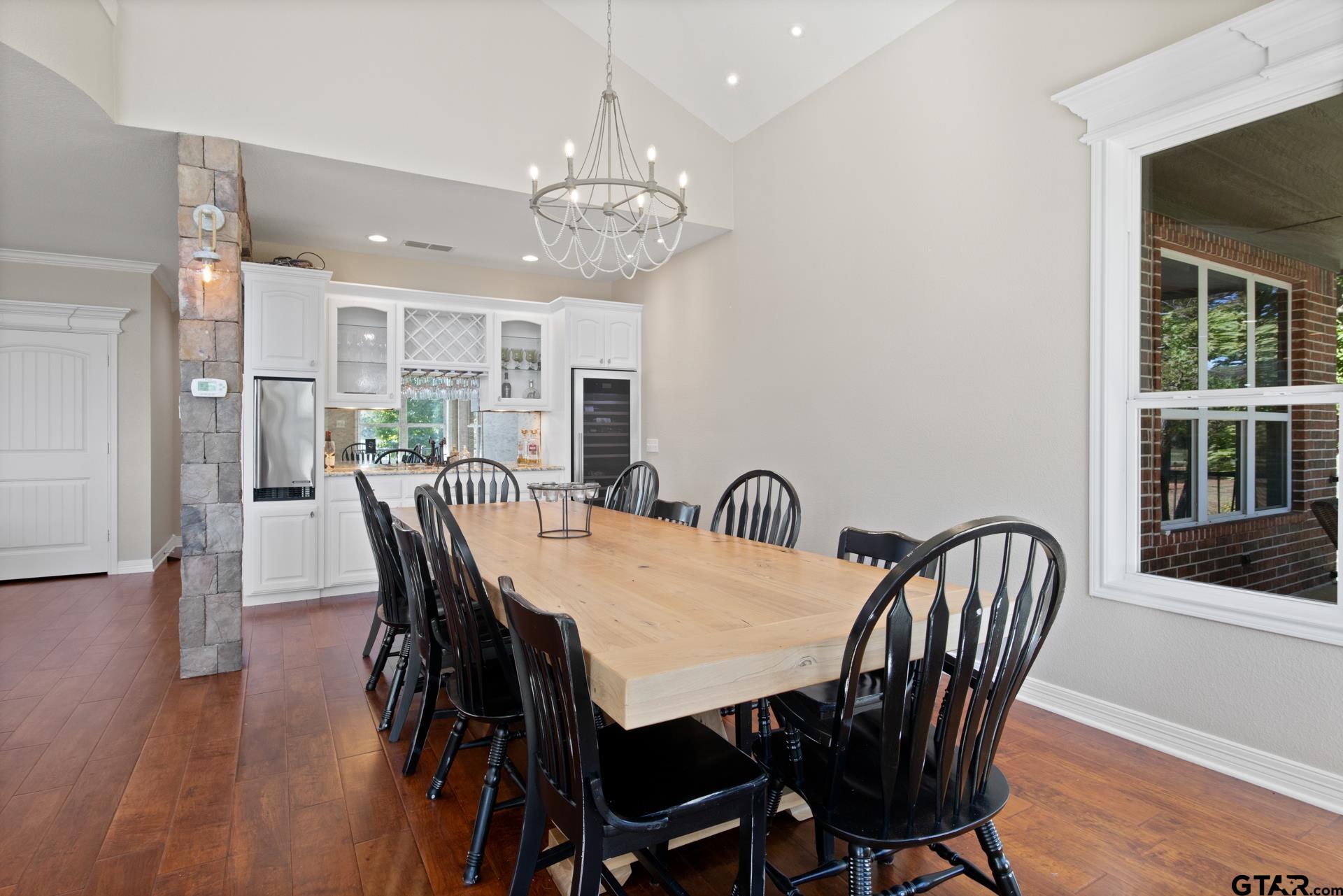 291 Private Road 2367