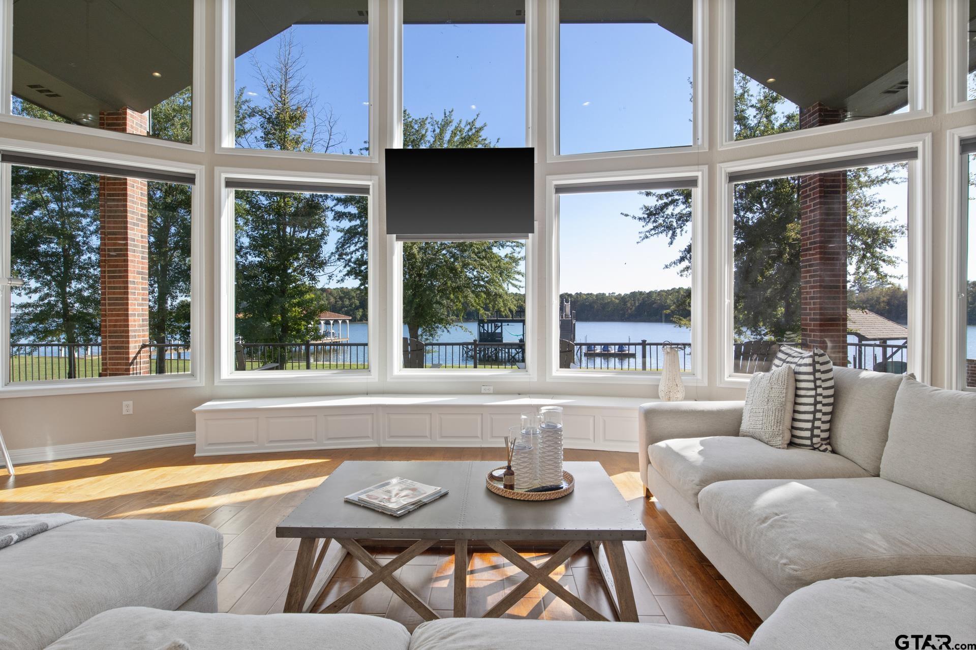 291 Private Road 2367