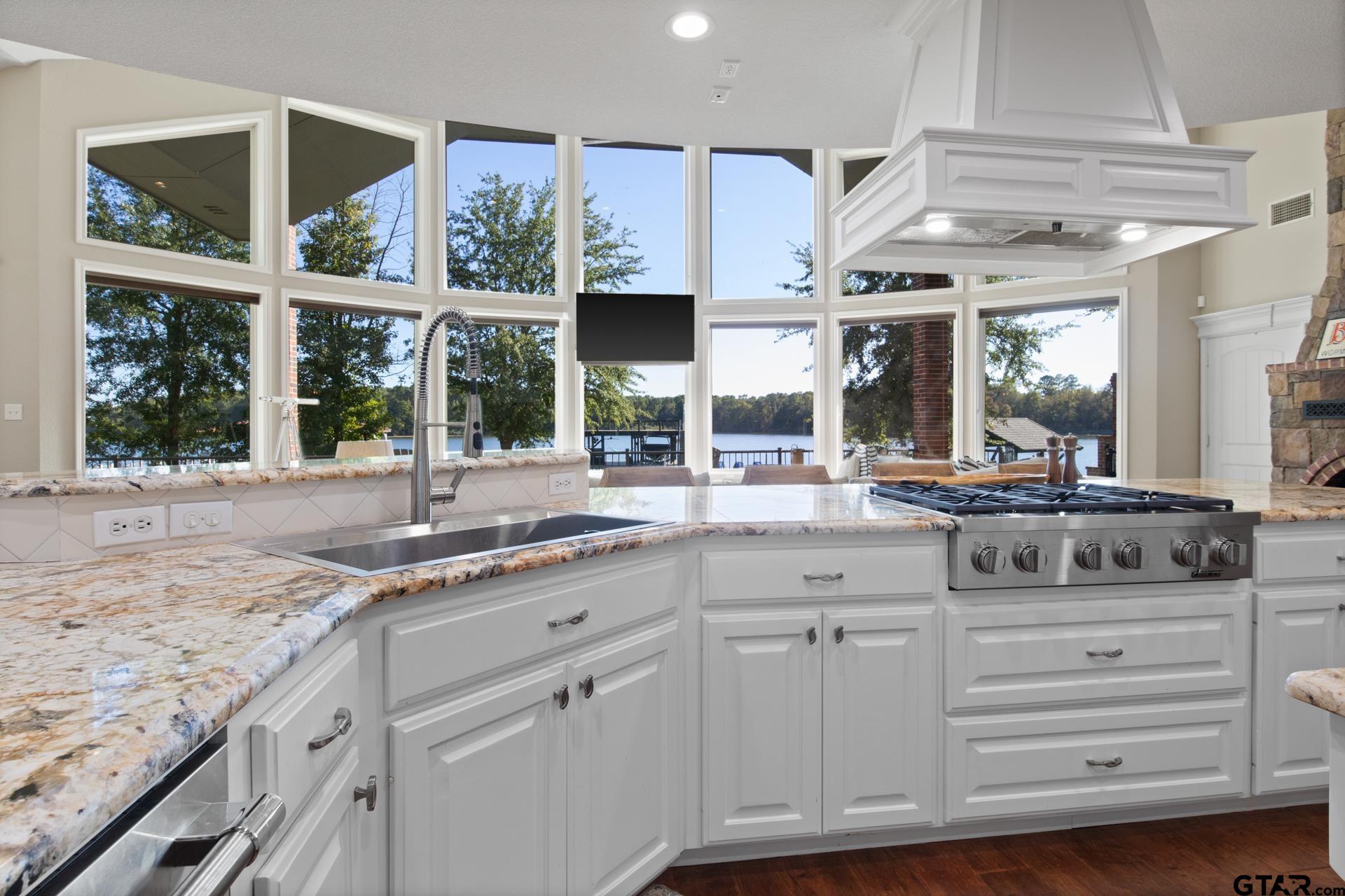 291 Private Road 2367