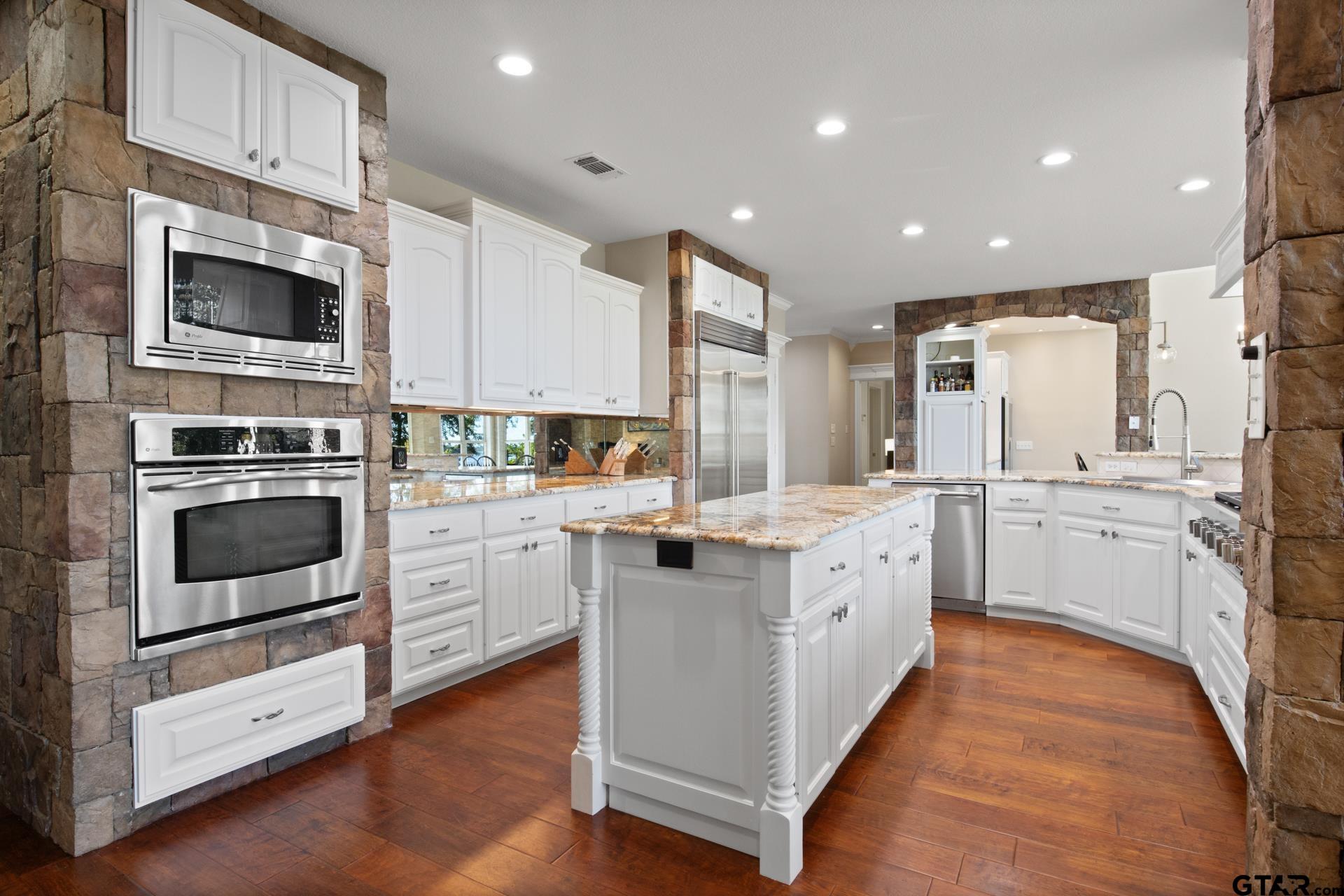 291 Private Road 2367