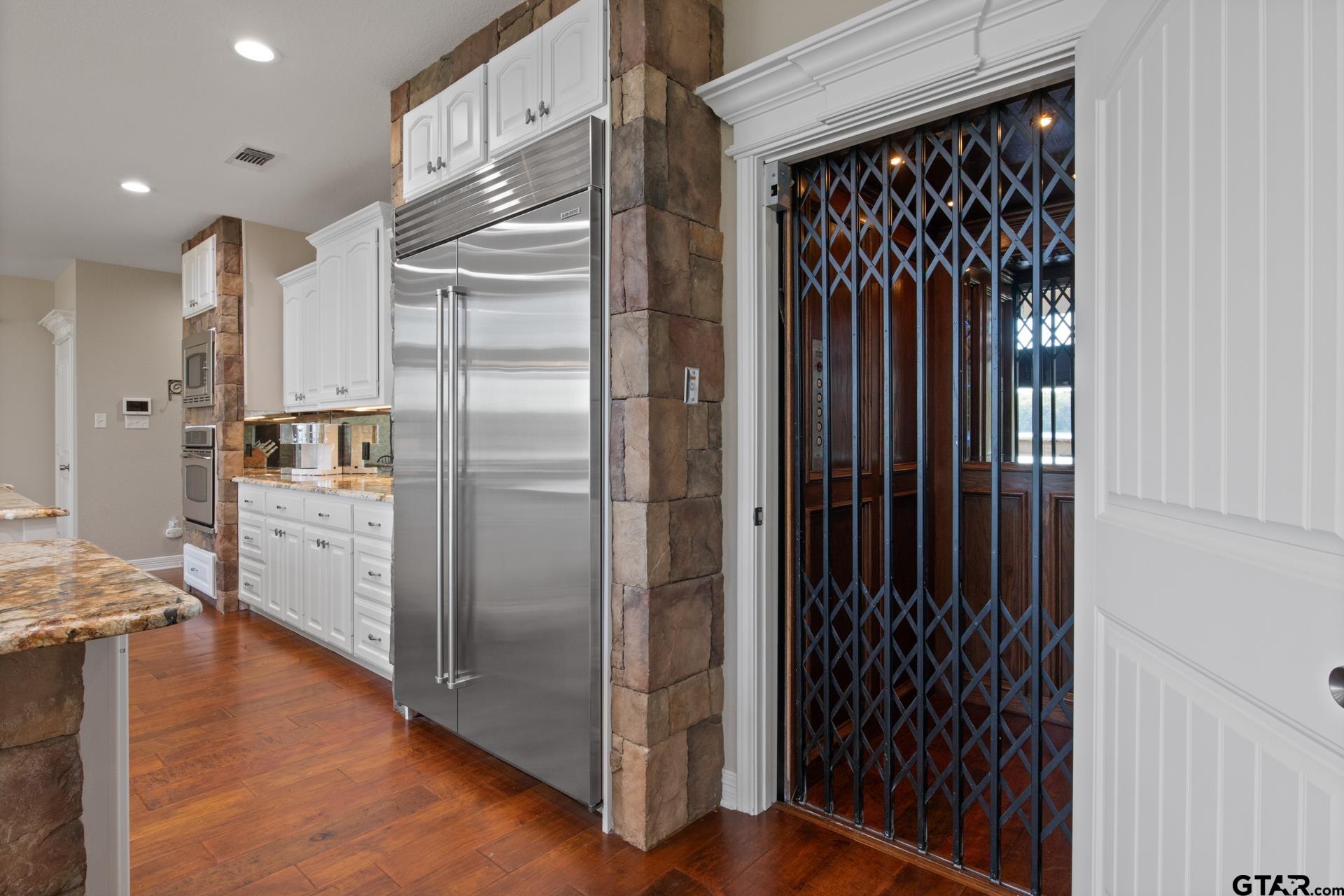 291 Private Road 2367