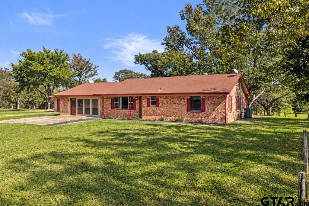 6406 N HWY 37