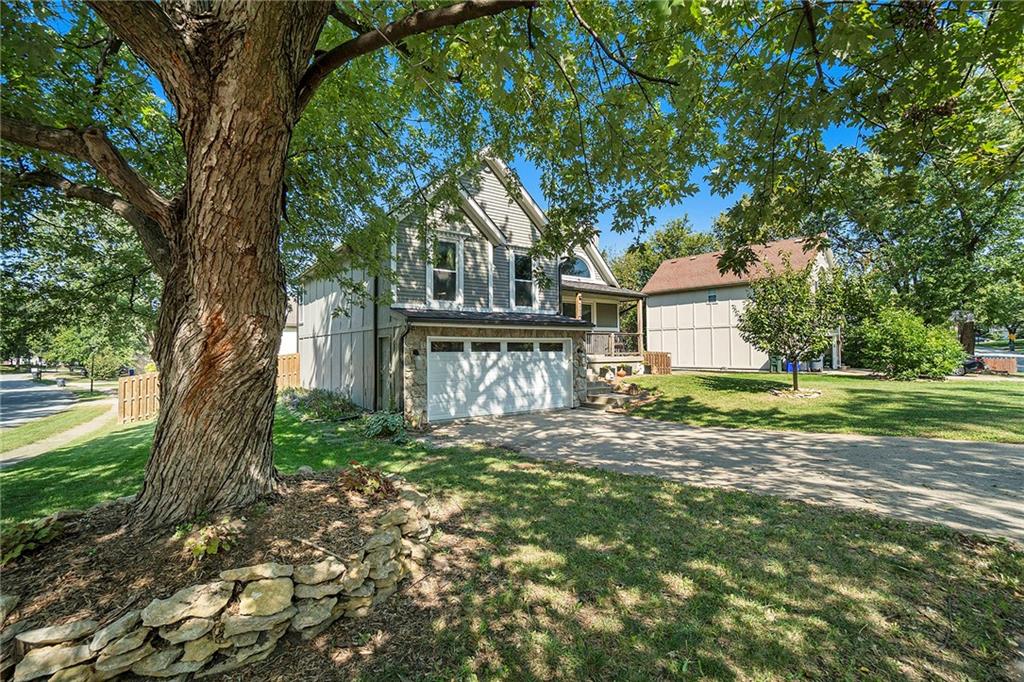 1126 E Yesteryear Drive