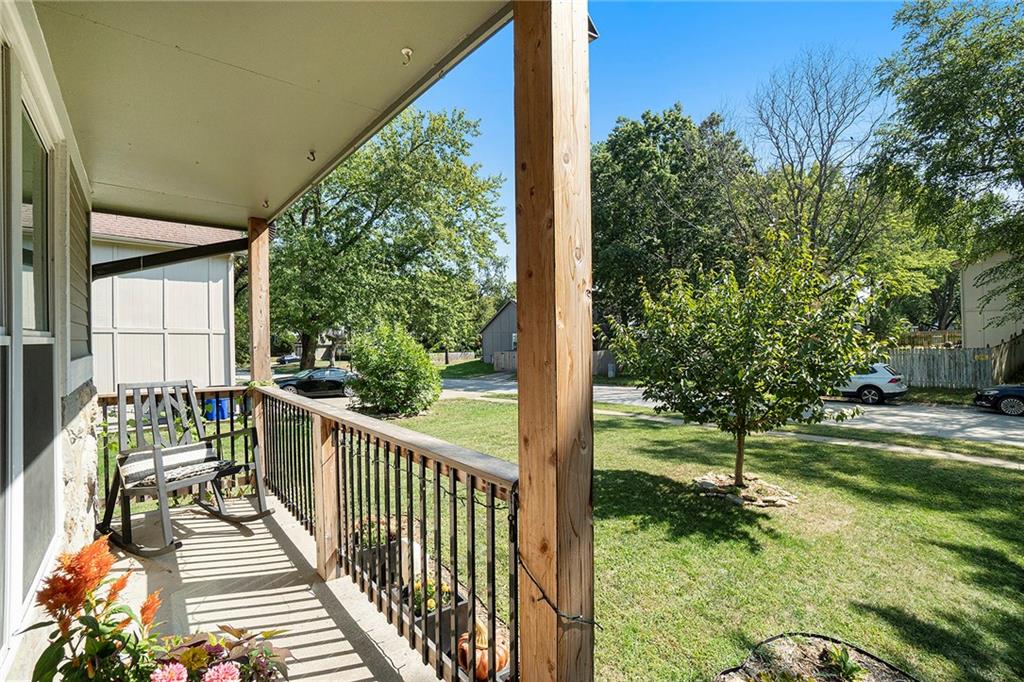 1126 E Yesteryear Drive