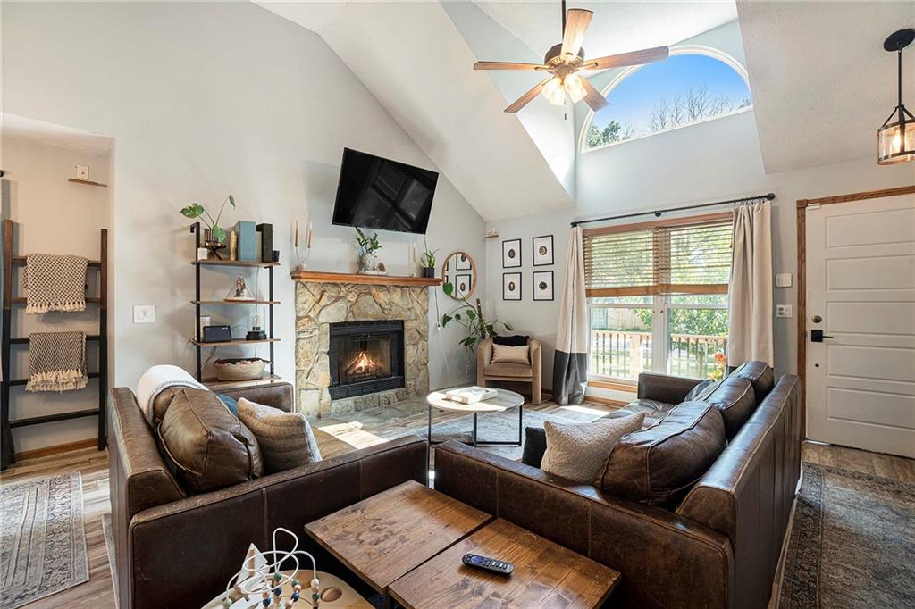 1126 E Yesteryear Drive