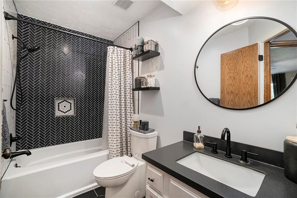 1126 E Yesteryear Drive