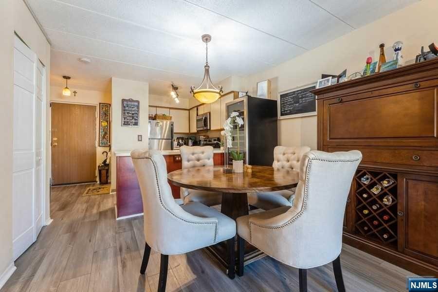 5 Linden Street 2J