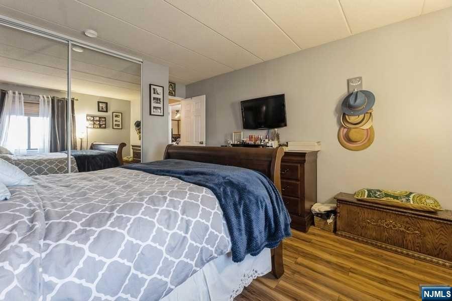 5 Linden Street 2J