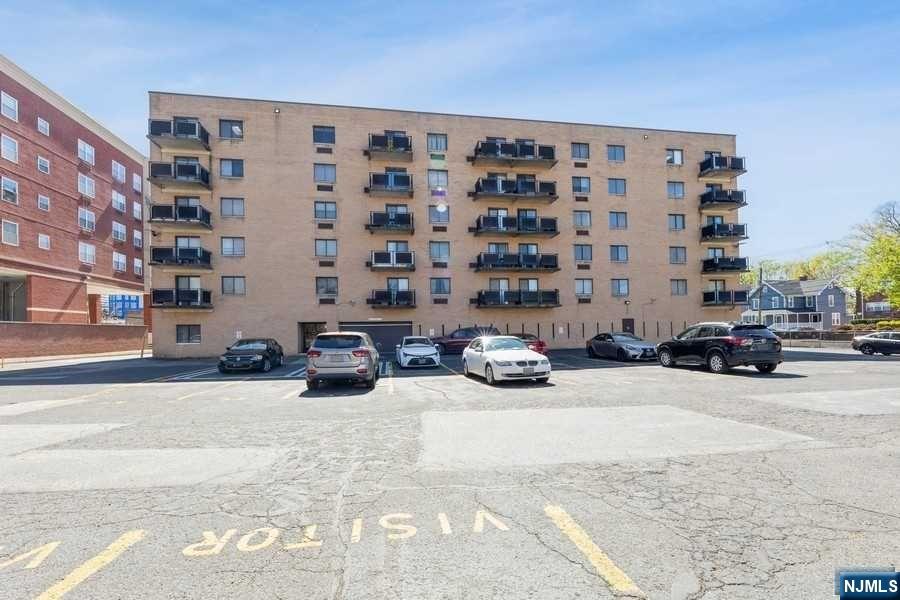 5 Linden Street 2J