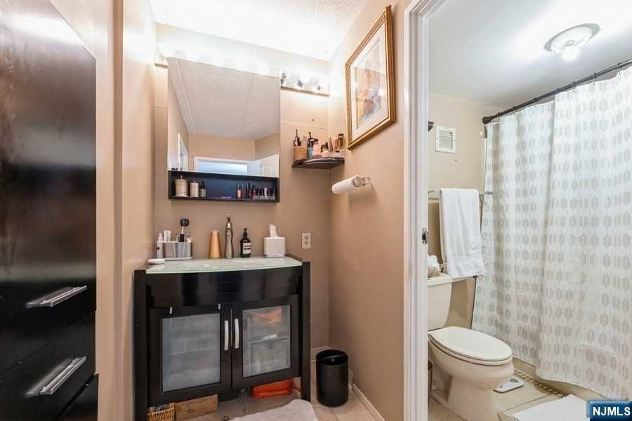 5 Linden Street 2J