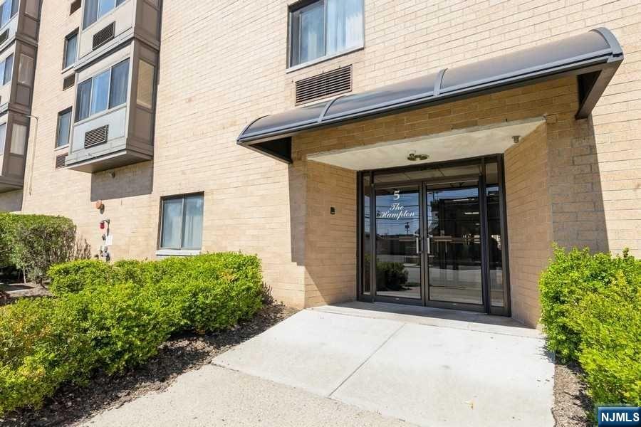 5 Linden Street 2J