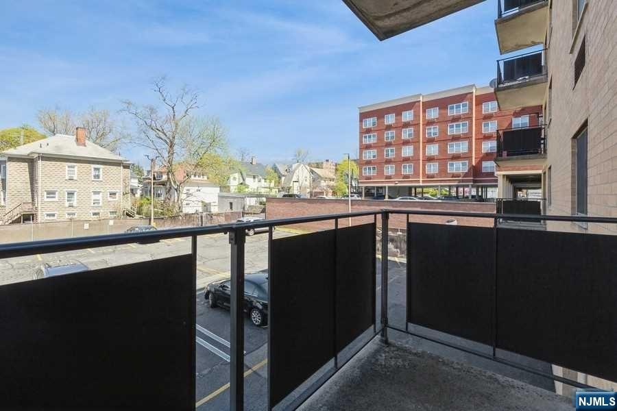 5 Linden Street 2J