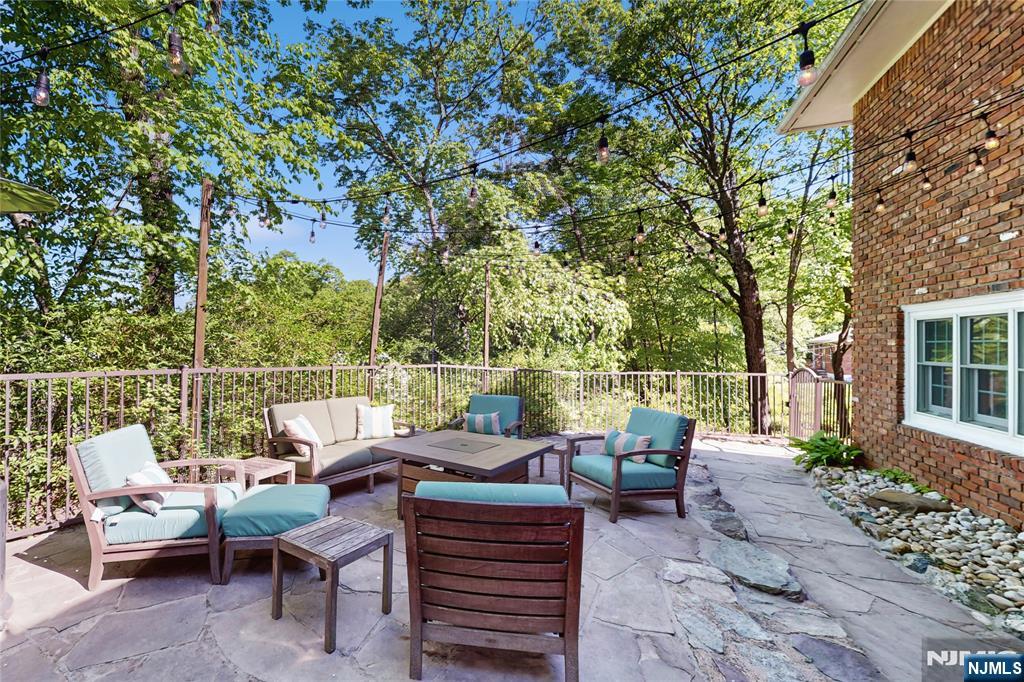 66 Hillside Drive