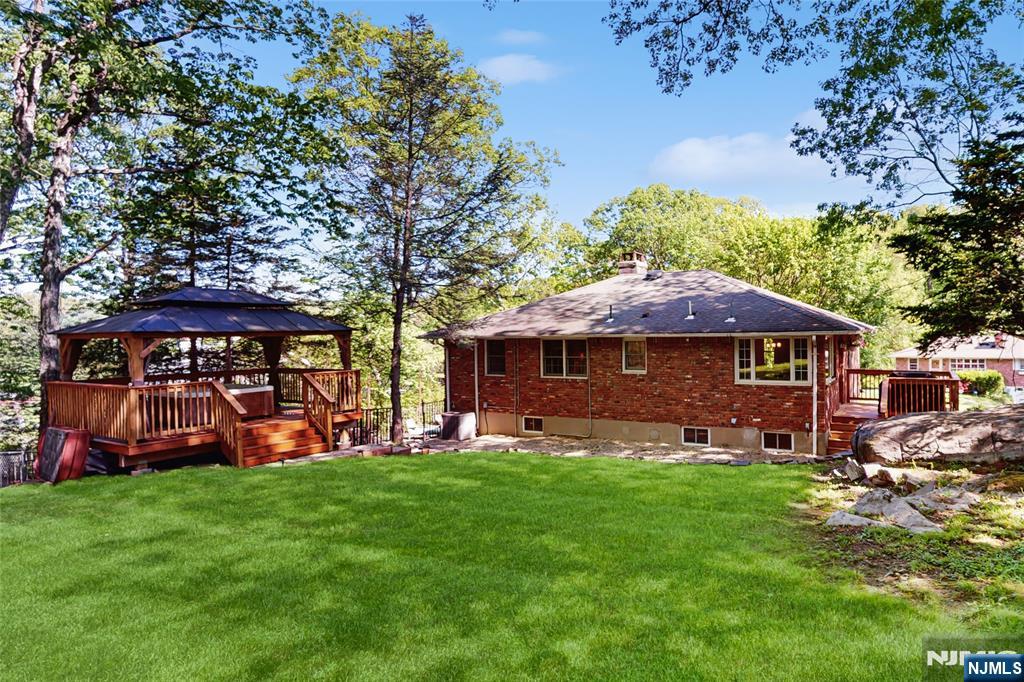 66 Hillside Drive