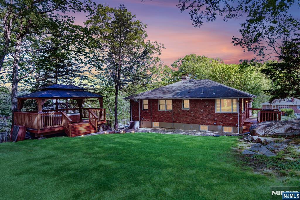 66 Hillside Drive