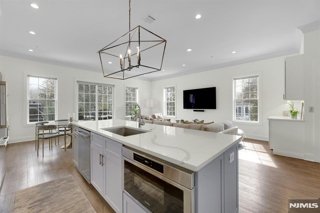 106 Brandon Court 106