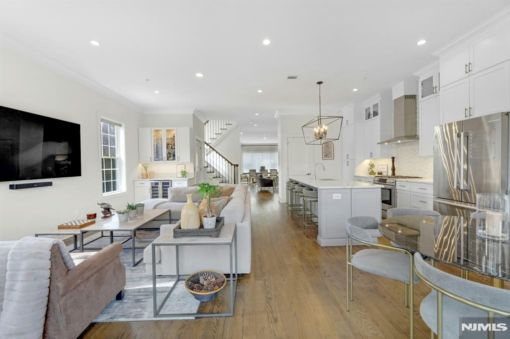 106 Brandon Court 106