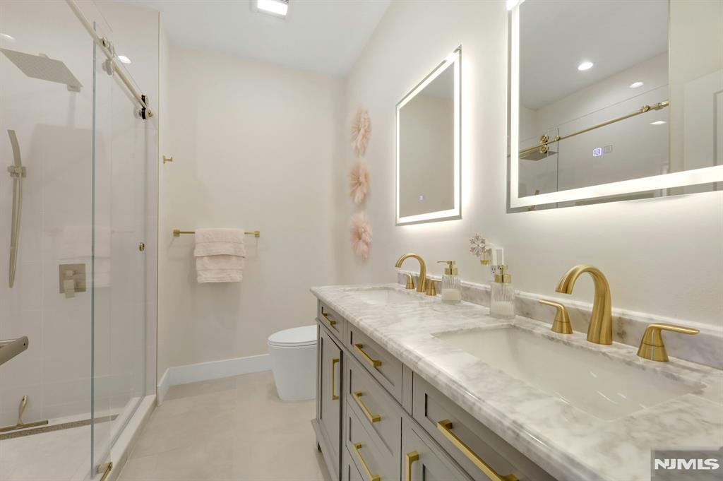 106 Brandon Court 106