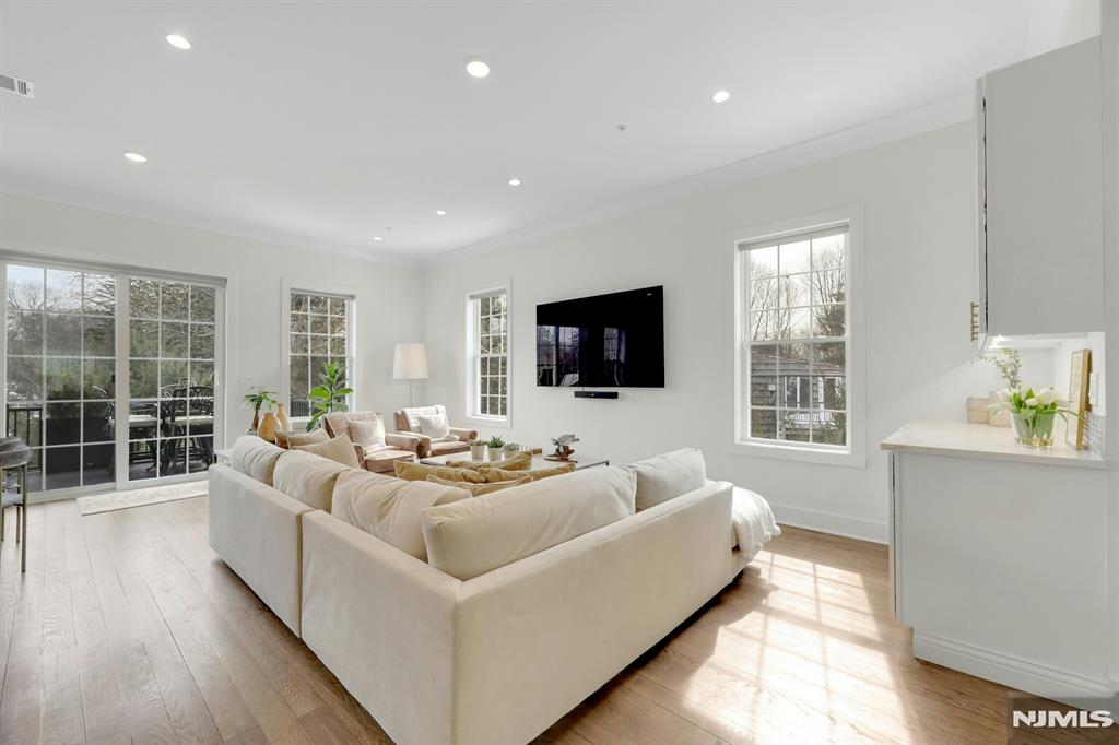 106 Brandon Court 106