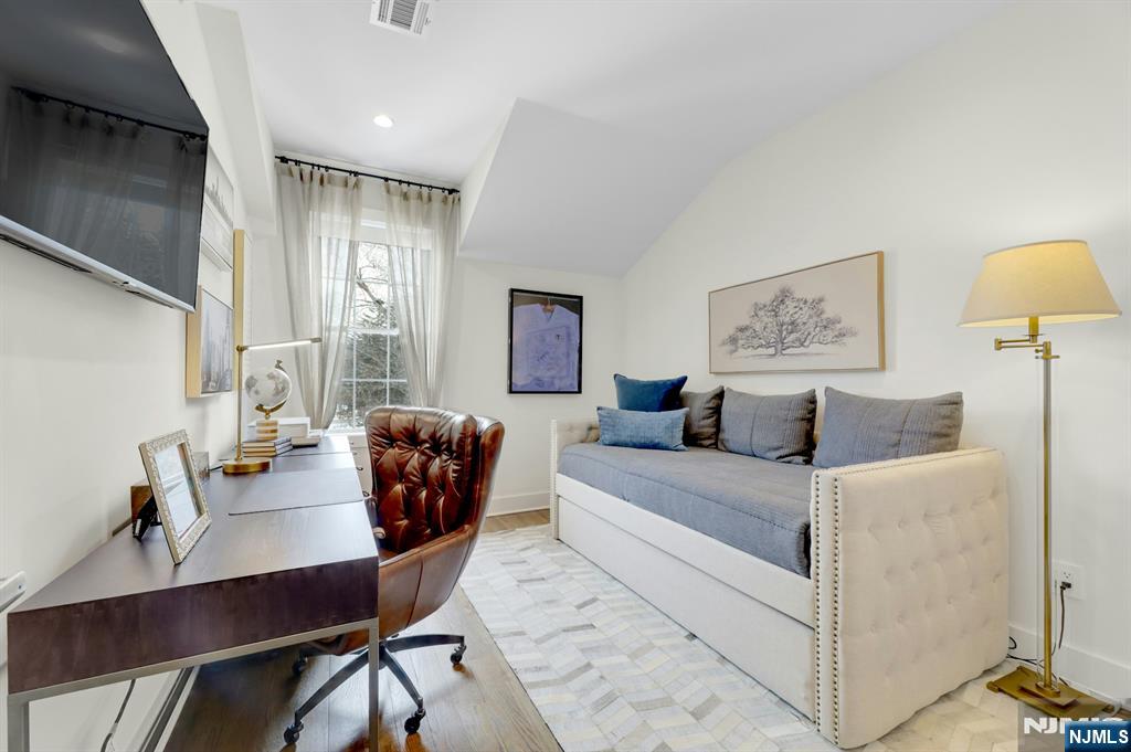 106 Brandon Court 106
