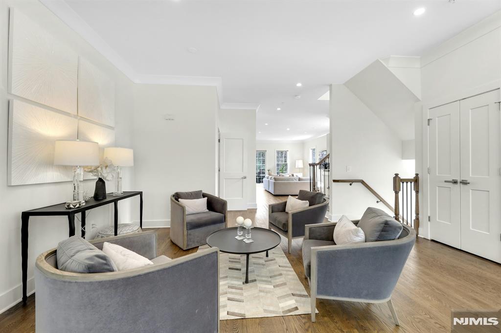 106 Brandon Court 106