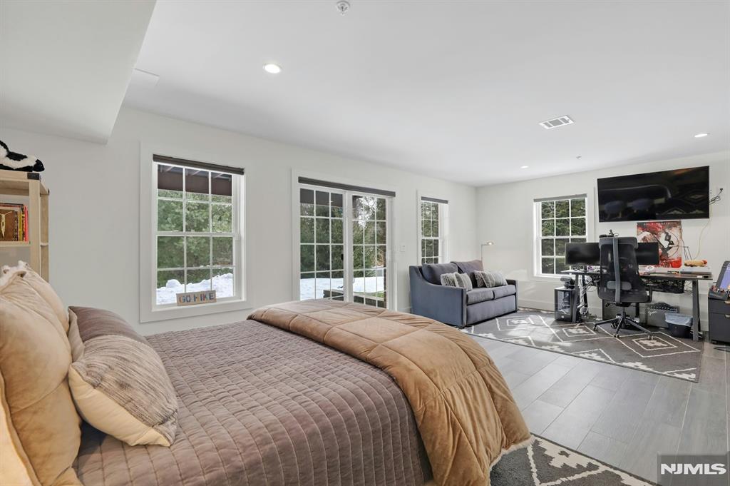 106 Brandon Court 106