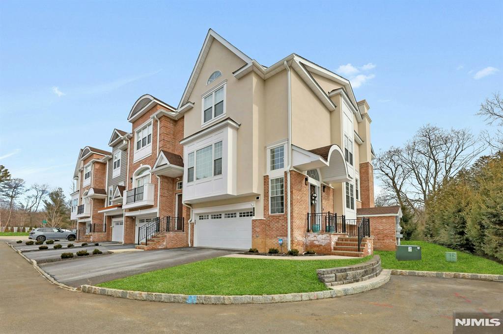 106 Brandon Court 106