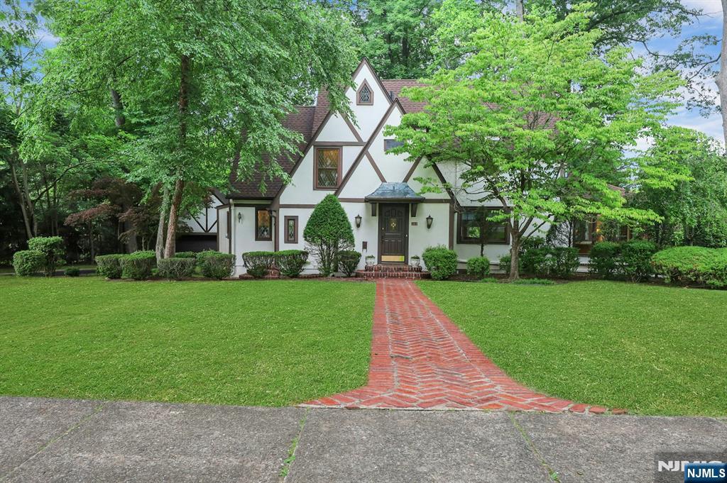 112 Goodwin Terrace
