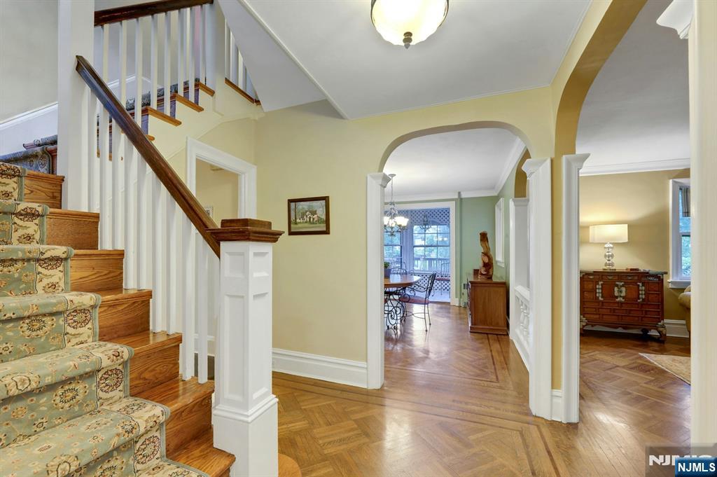 112 Goodwin Terrace