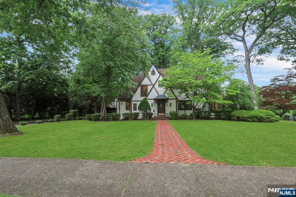 112 Goodwin Terrace