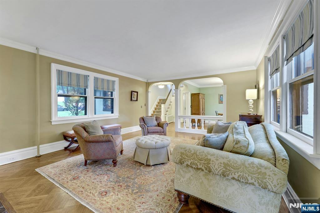 112 Goodwin Terrace