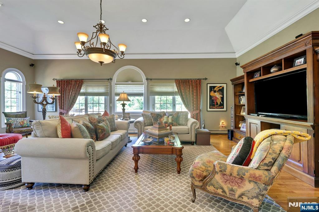63 Pleasant Avenue