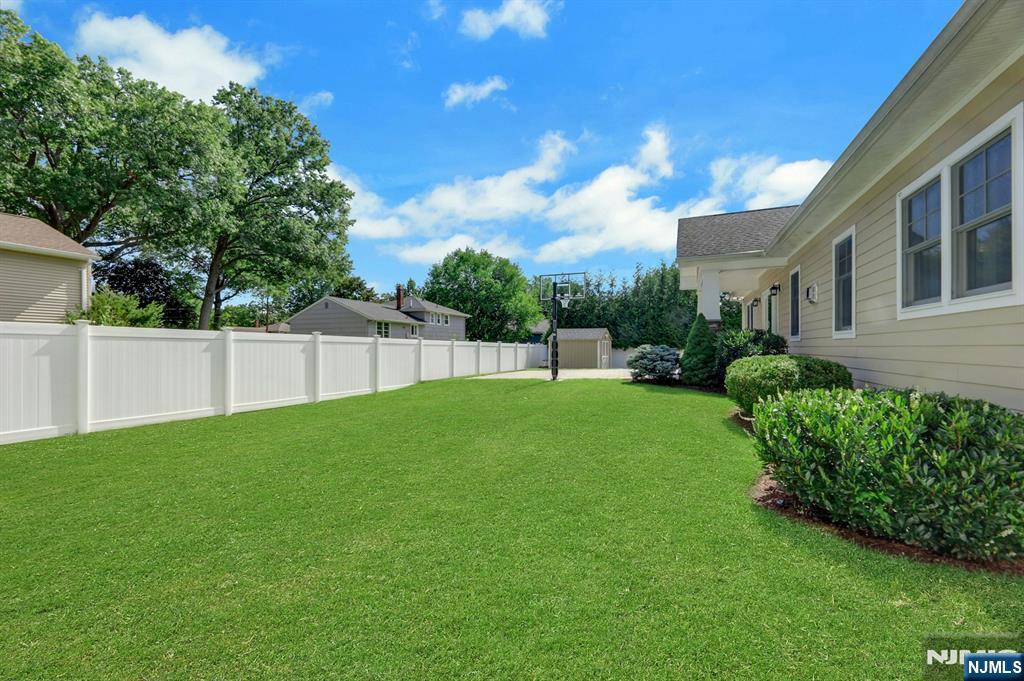 23 Hollybrook Road