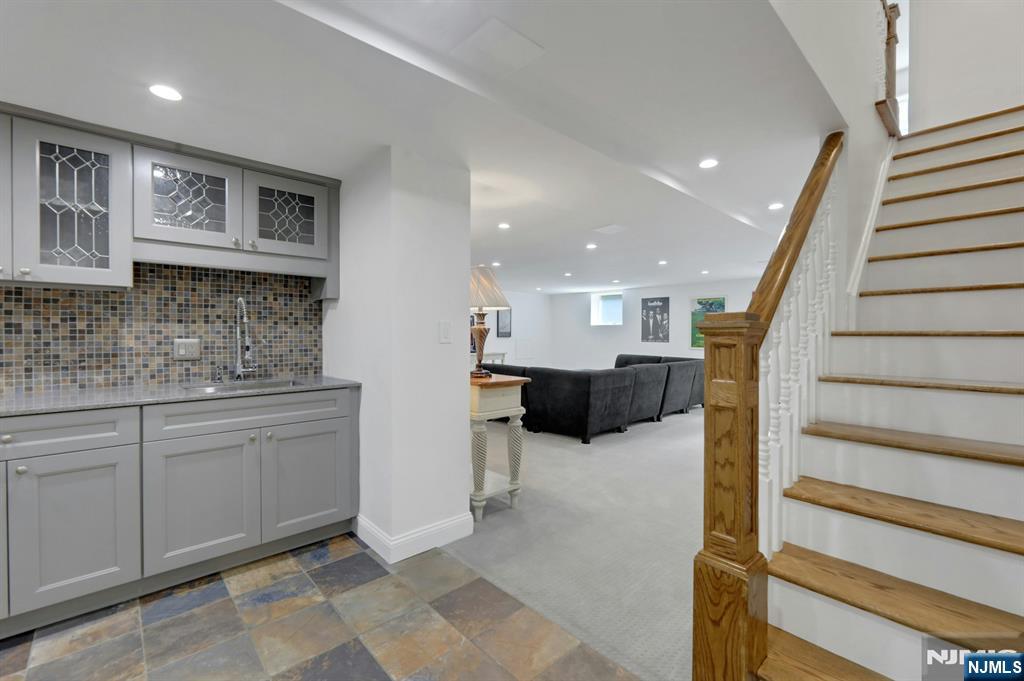 23 Hollybrook Road