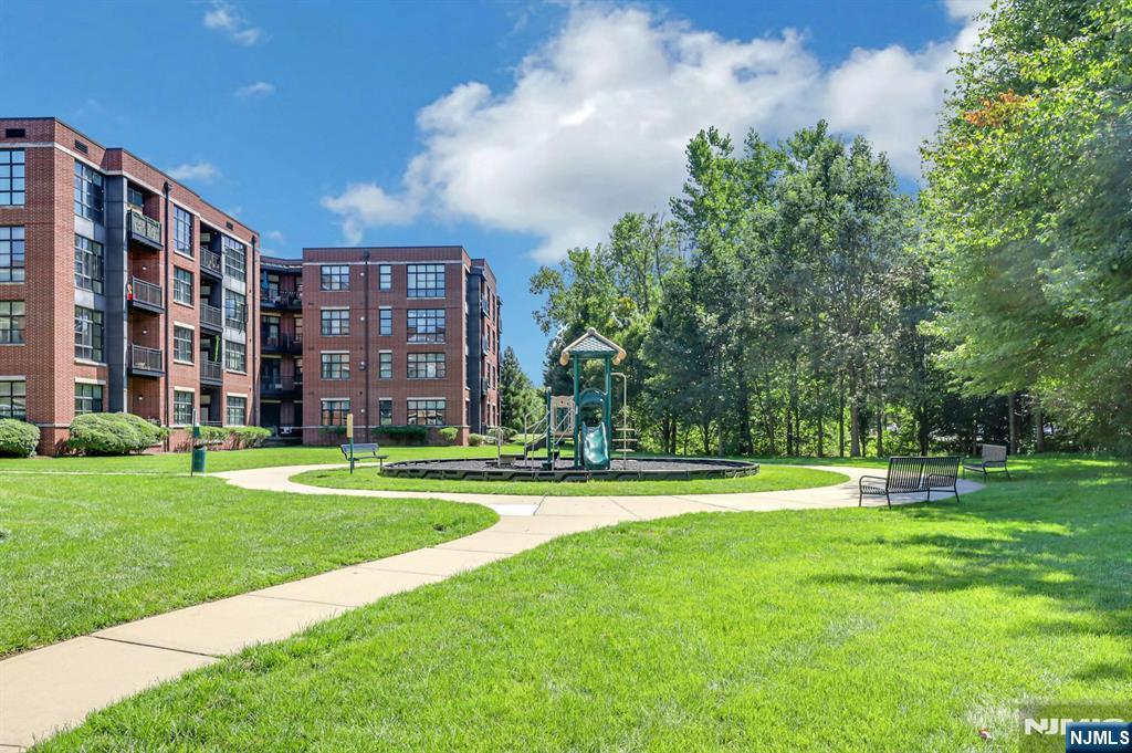 1109 Riverview Avenue 109