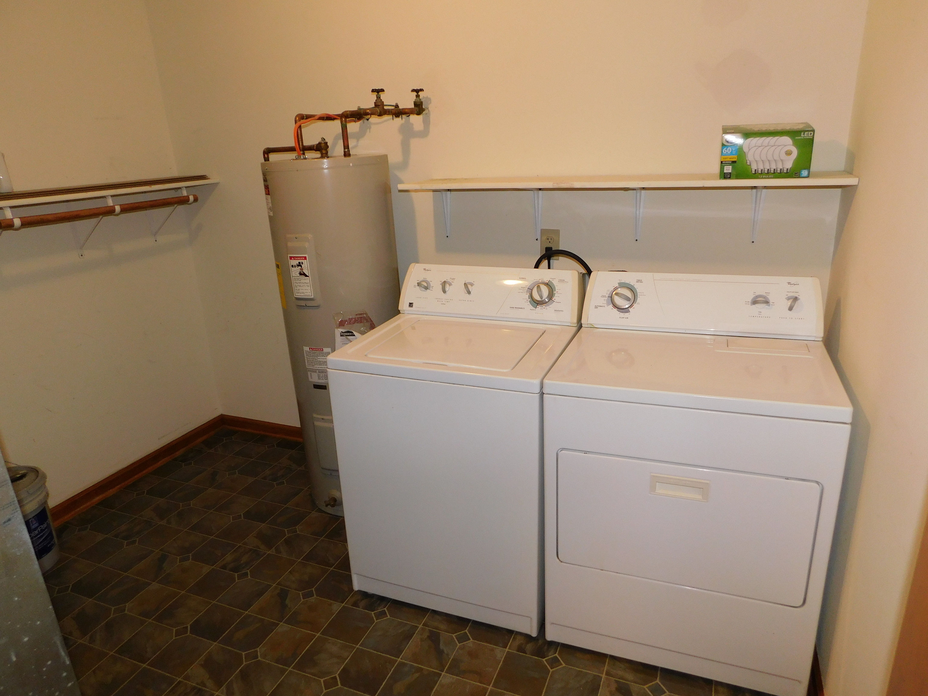 1711 Lafayette Avenue Unit: UNIT 12