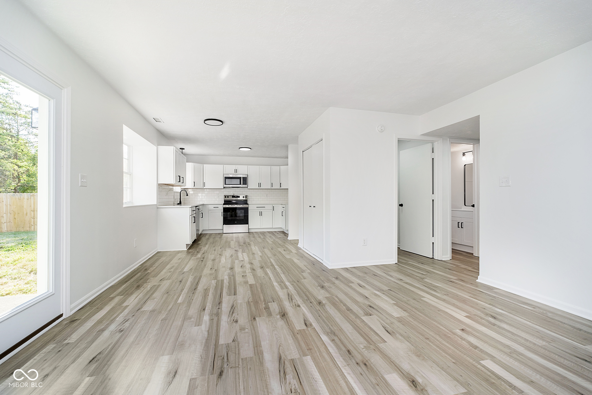 11127 Bayridge Circle W