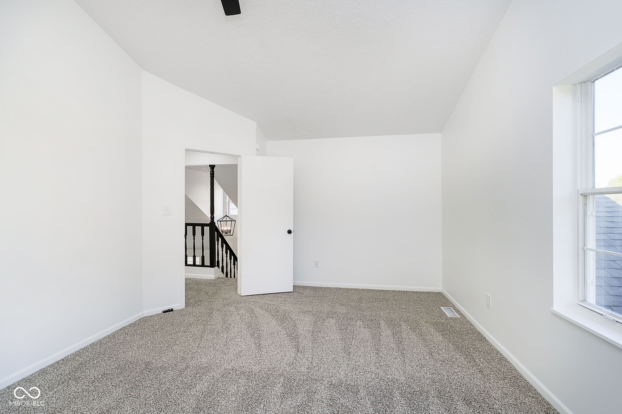 11127 Bayridge Circle W