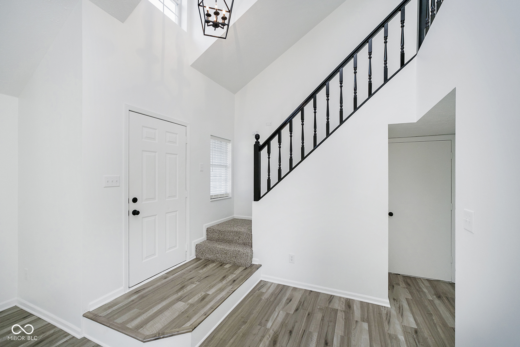 11127 Bayridge Circle W
