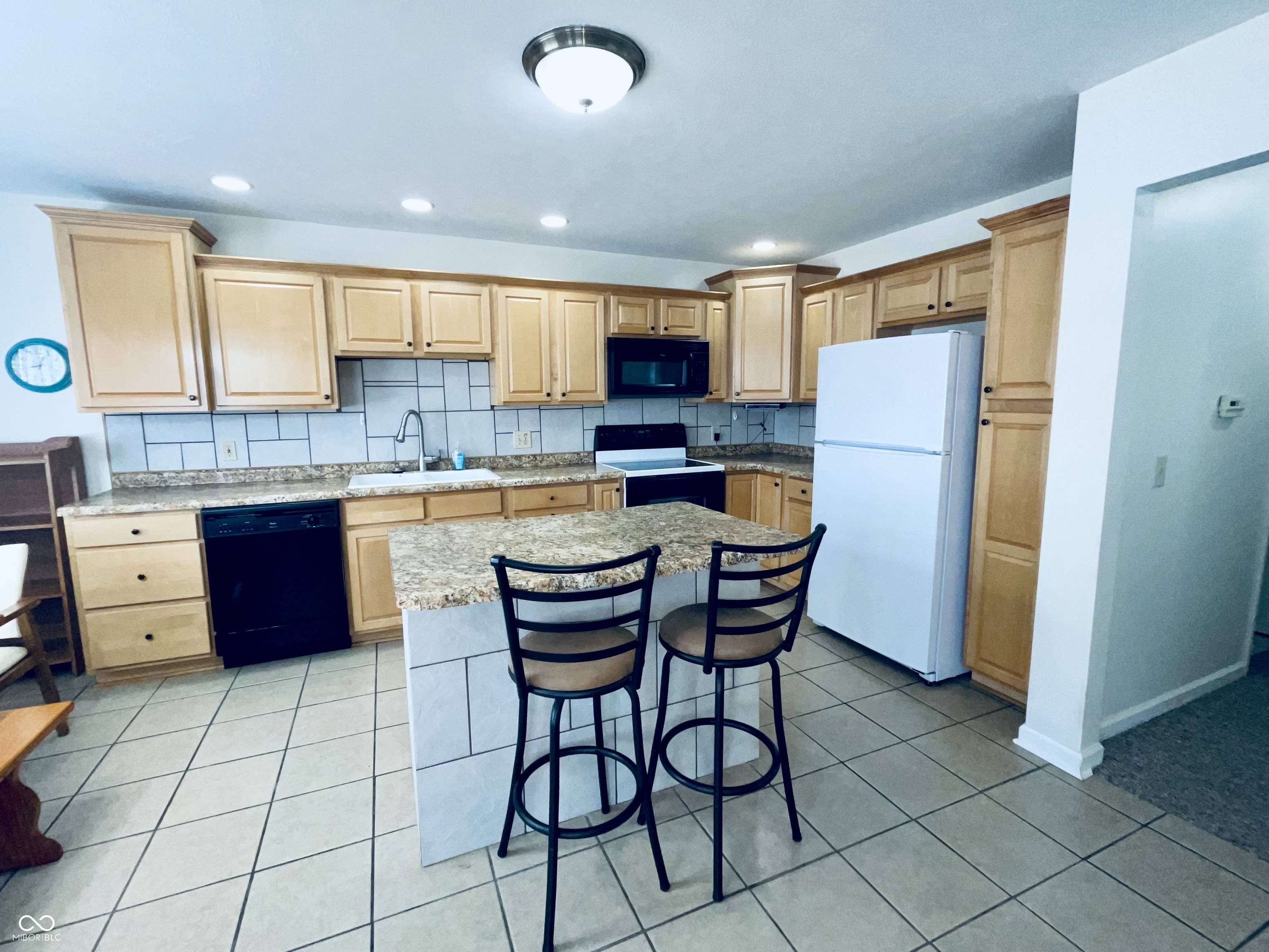 1711 Lafayette Avenue Unit: 5