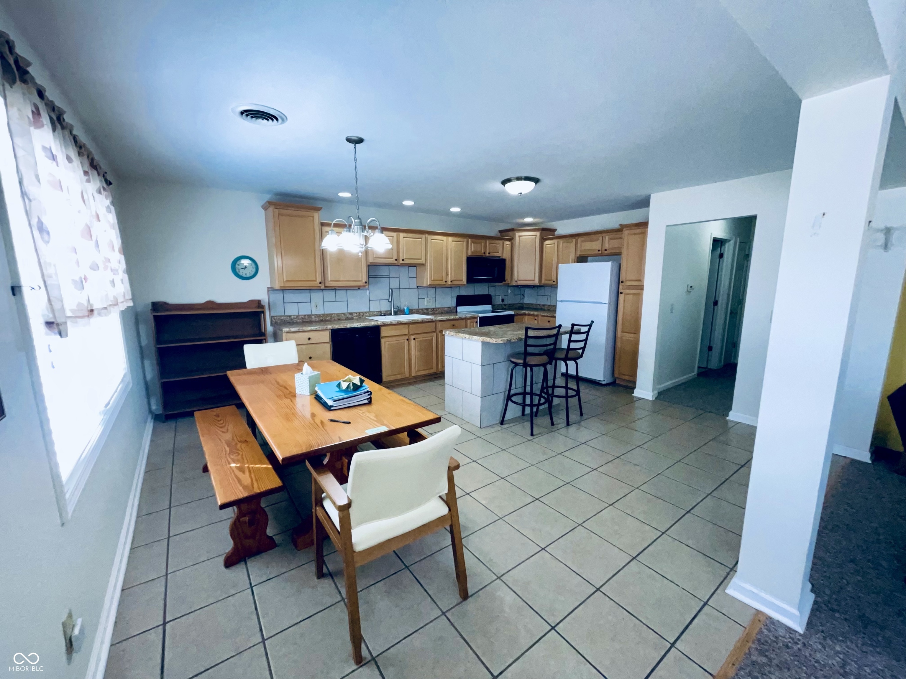 1711 Lafayette Avenue Unit: 5