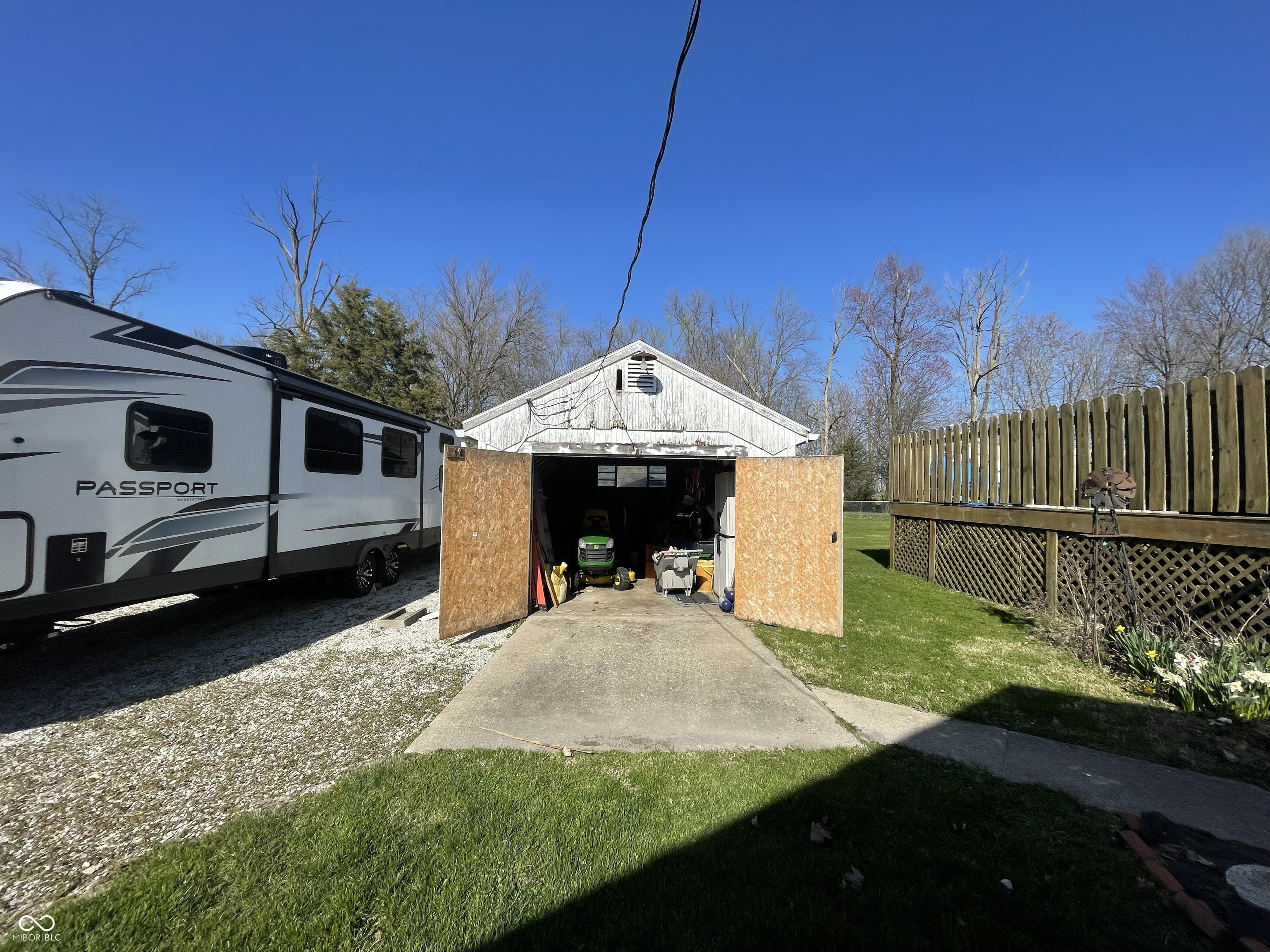 2575 S Indianapolis Road