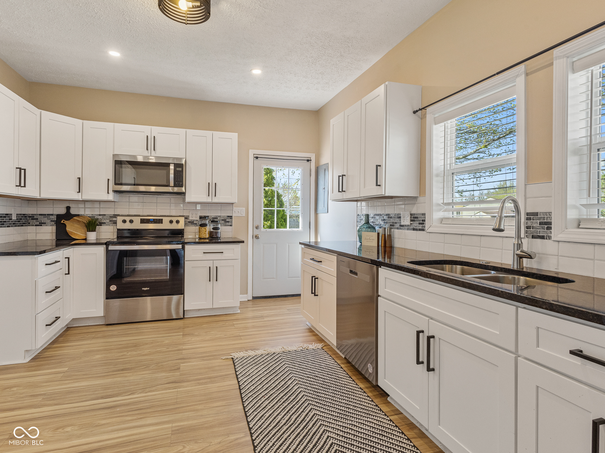125 W Noble Street