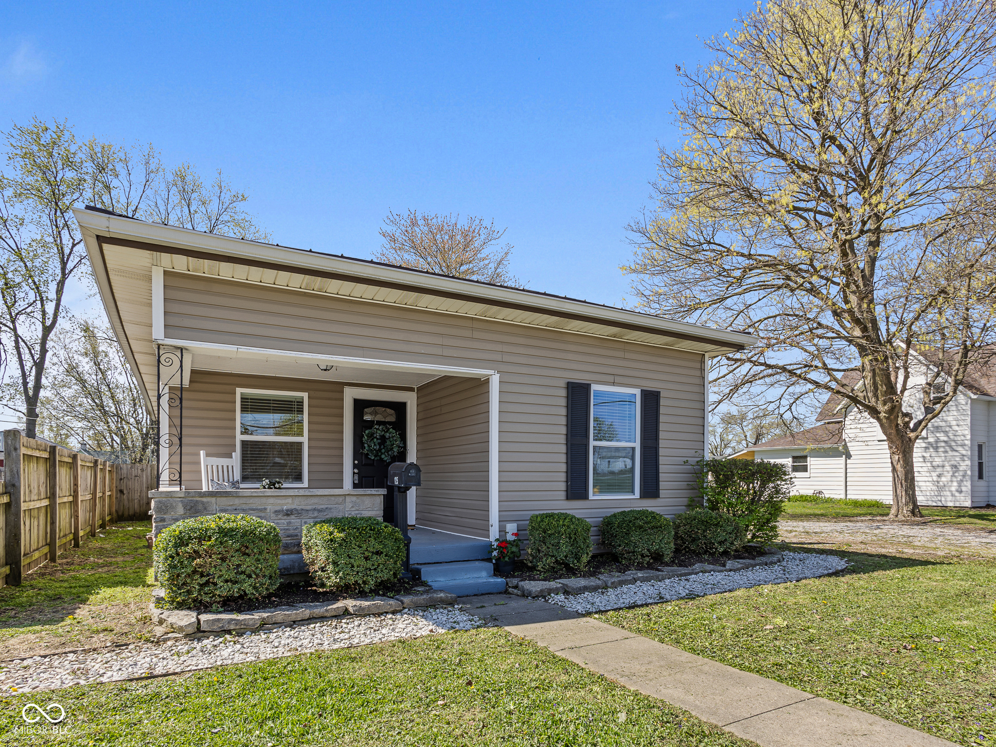 125 W Noble Street