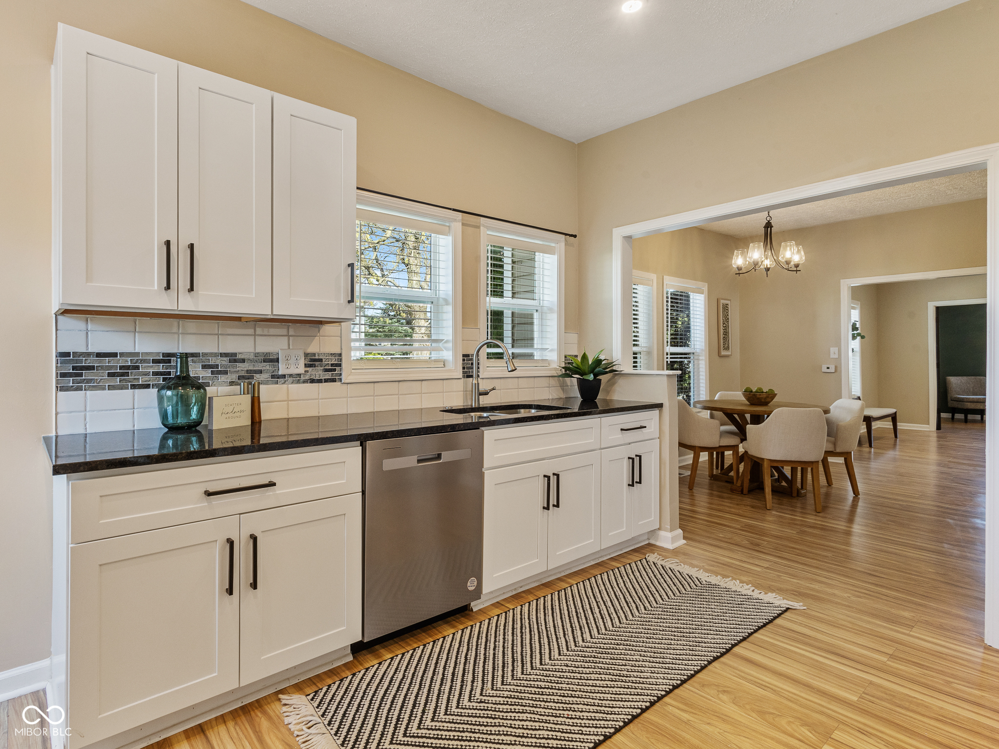 125 W Noble Street