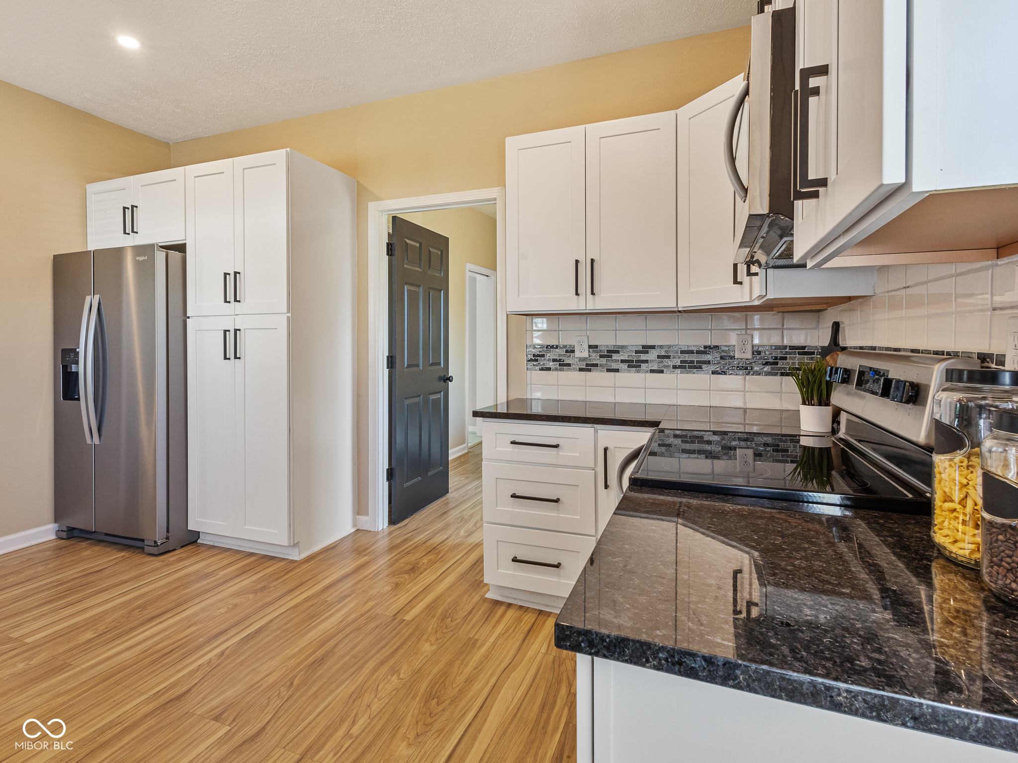 125 W Noble Street