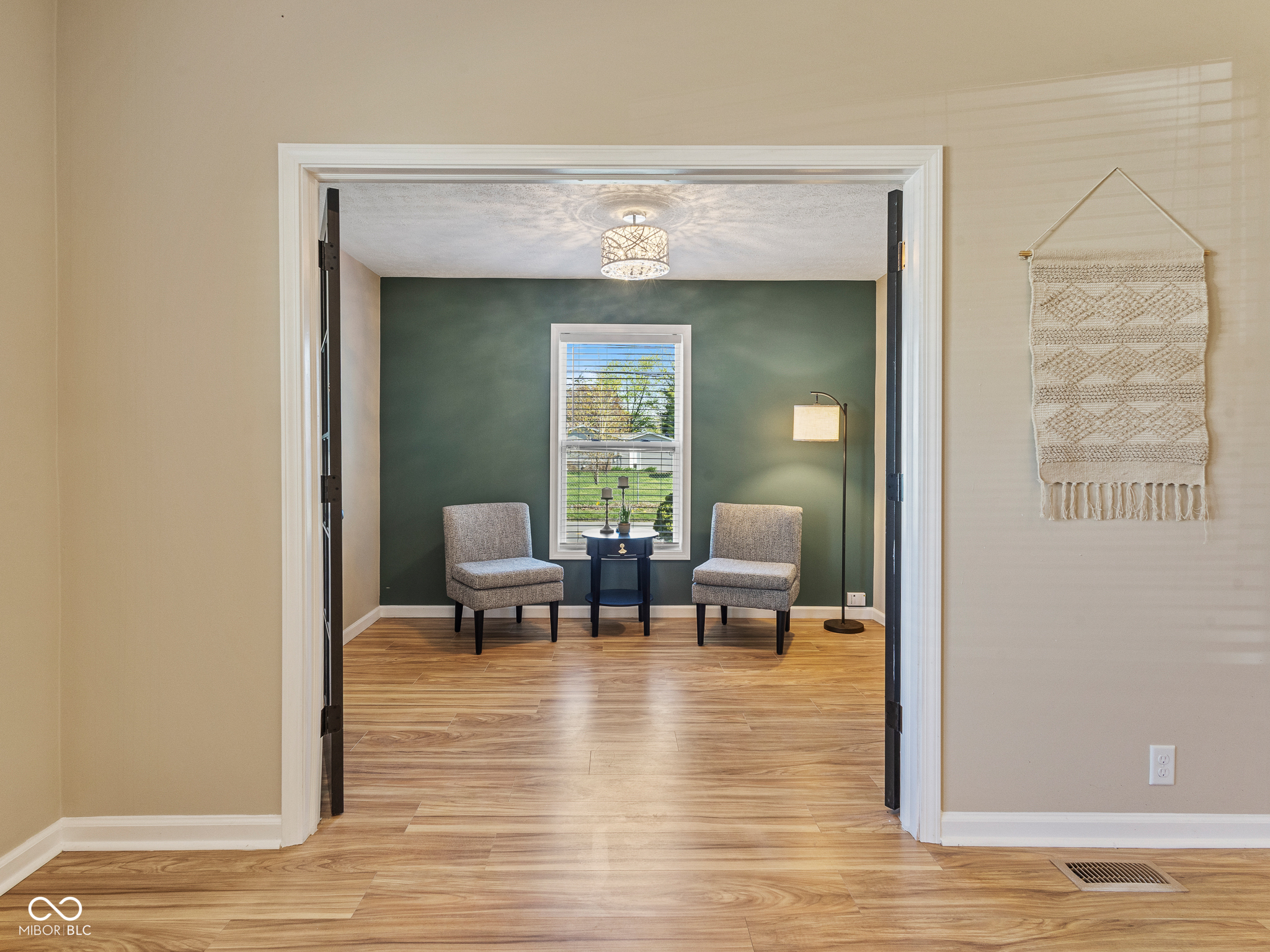 125 W Noble Street