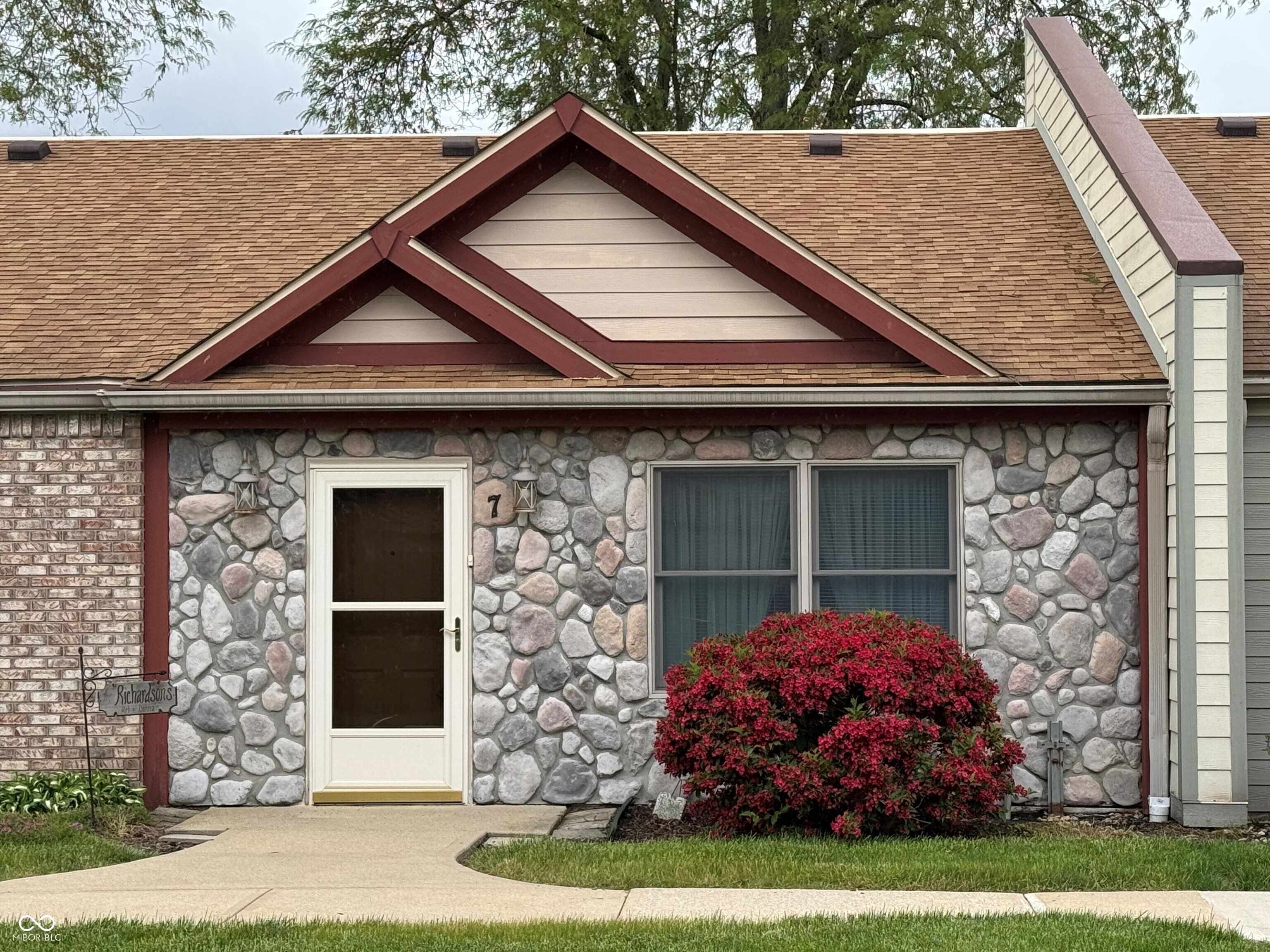 1711 Lafayette Avenue Unit: 7