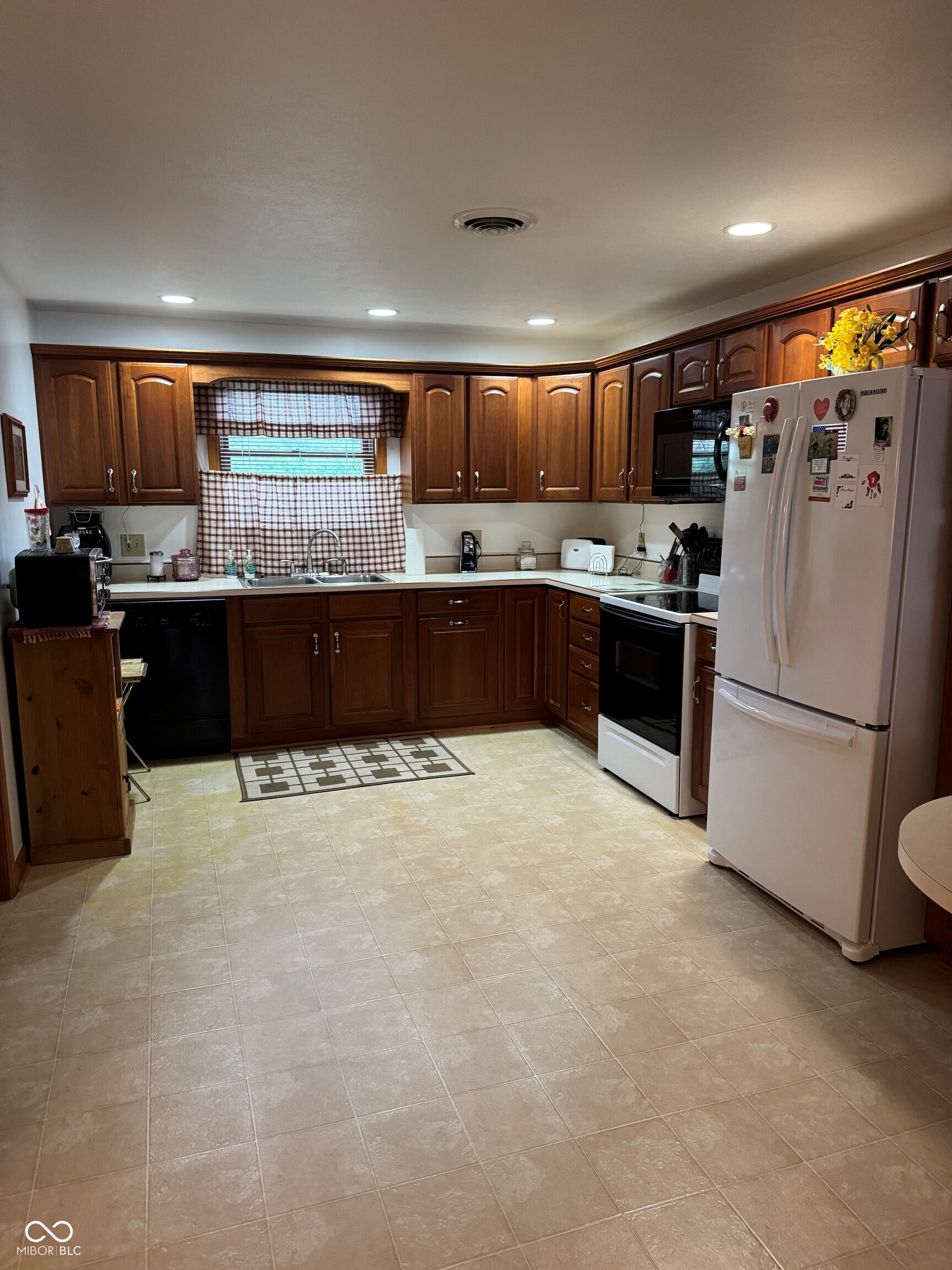 1711 Lafayette Avenue Unit: 7