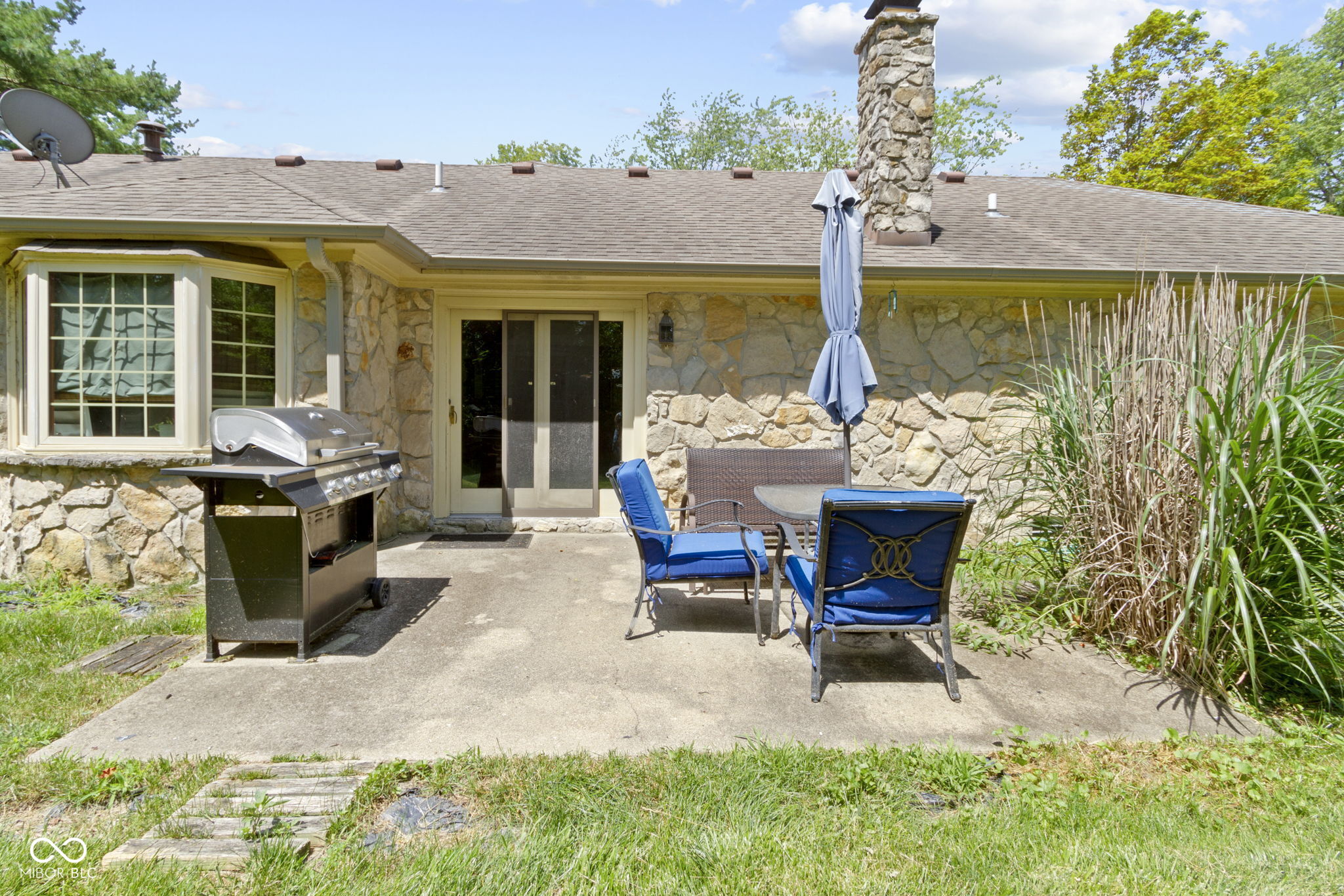 2315 Elm Swamp Road